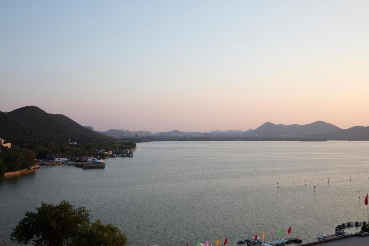 Xuzhou Marriott Hotel Lakeview Exterior foto